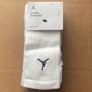 Jordan Everyday Dri-FIT White Crew Socks